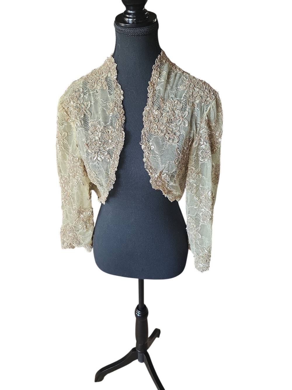 Lace Embroidered Cropped Shrug - Cream